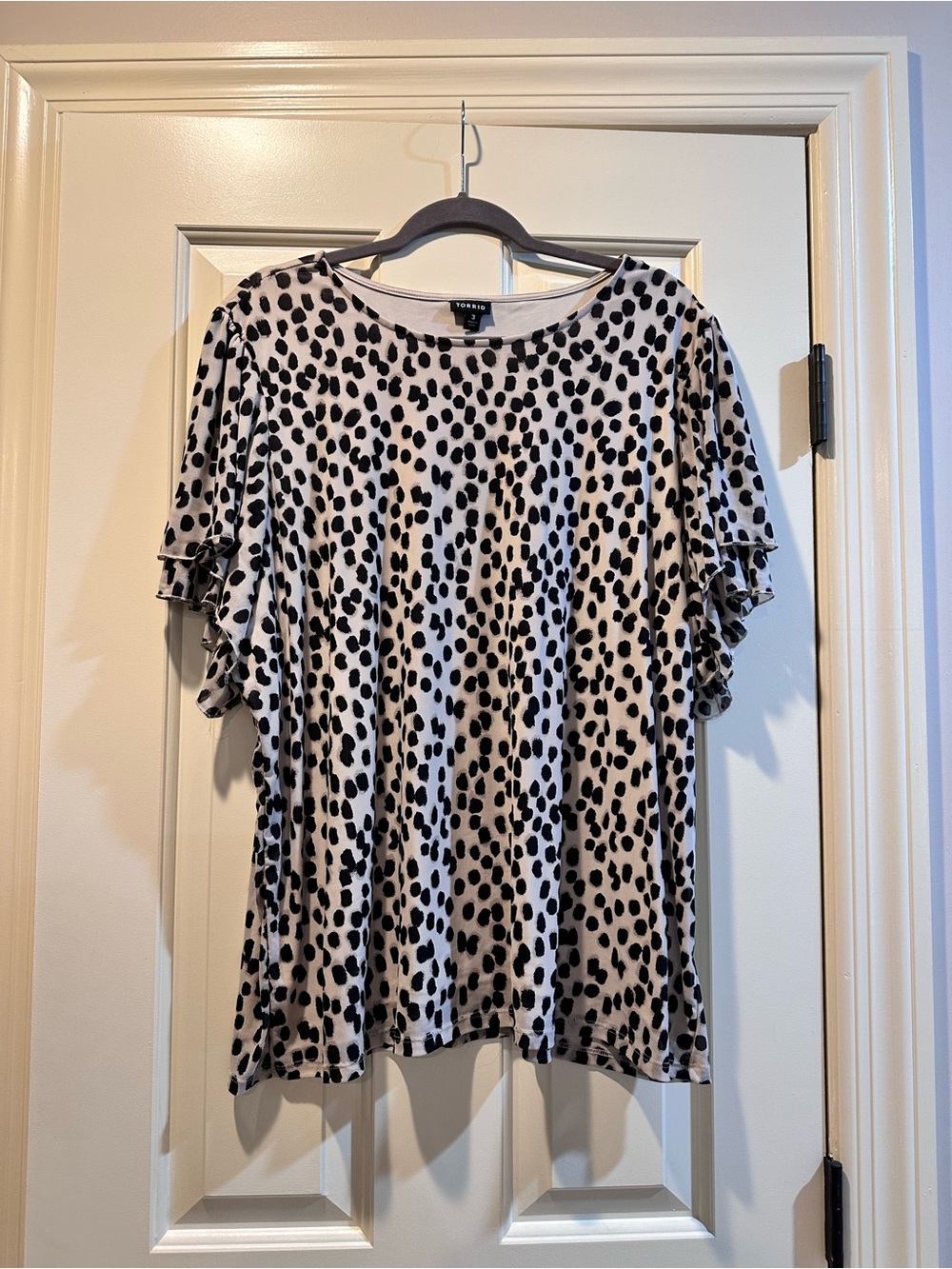 Torrid Black and beige Dotted Flutter Sleeve Top